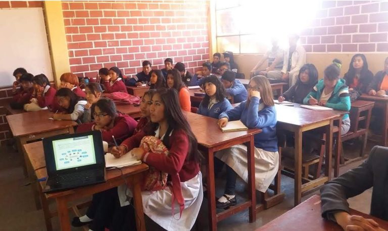 SE SUMAN MÁS U. E. DE POTOSÍ PARA TALLER “INTERNET SEGURO”