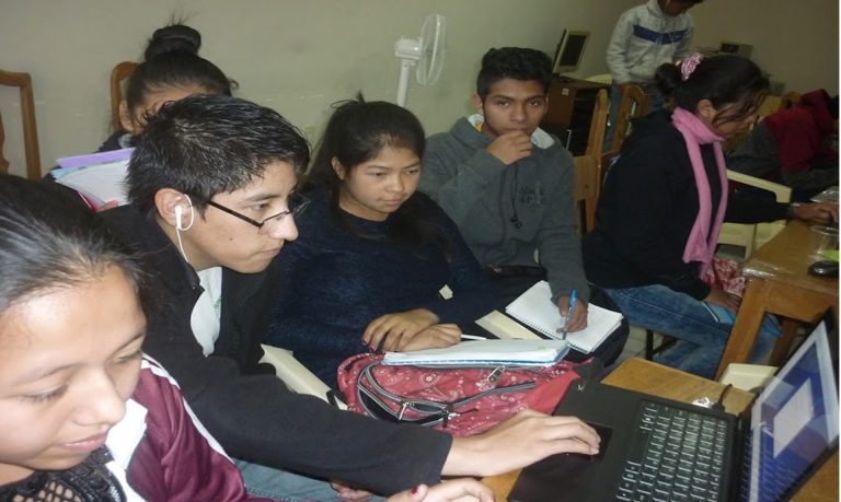 MAYLIN Y NATALY NOS CUENTAN SU EXPERIENCIA DE LOS CURSOS DE ENSAMBLADO DE COMPUTADORAS